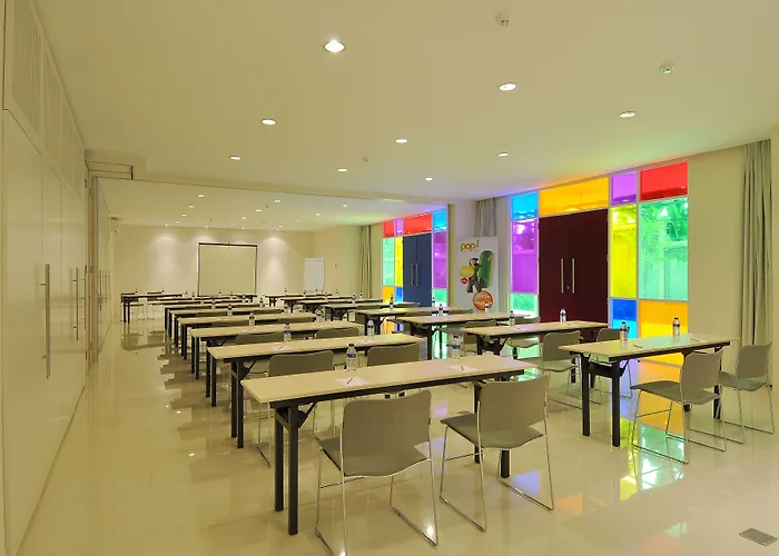 Pop! Teuku Umar ホテル 2*