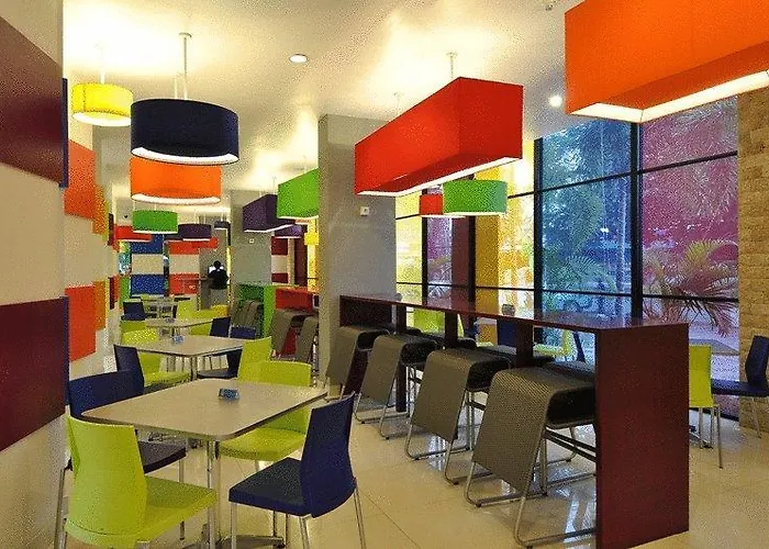 ホテル Pop! Teuku Umar 2*